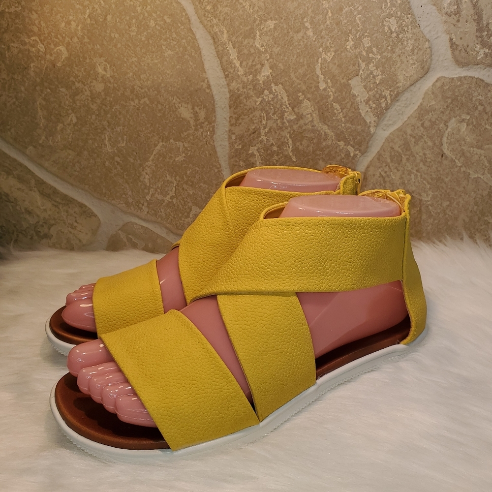 WOMENS SANDALS MIA